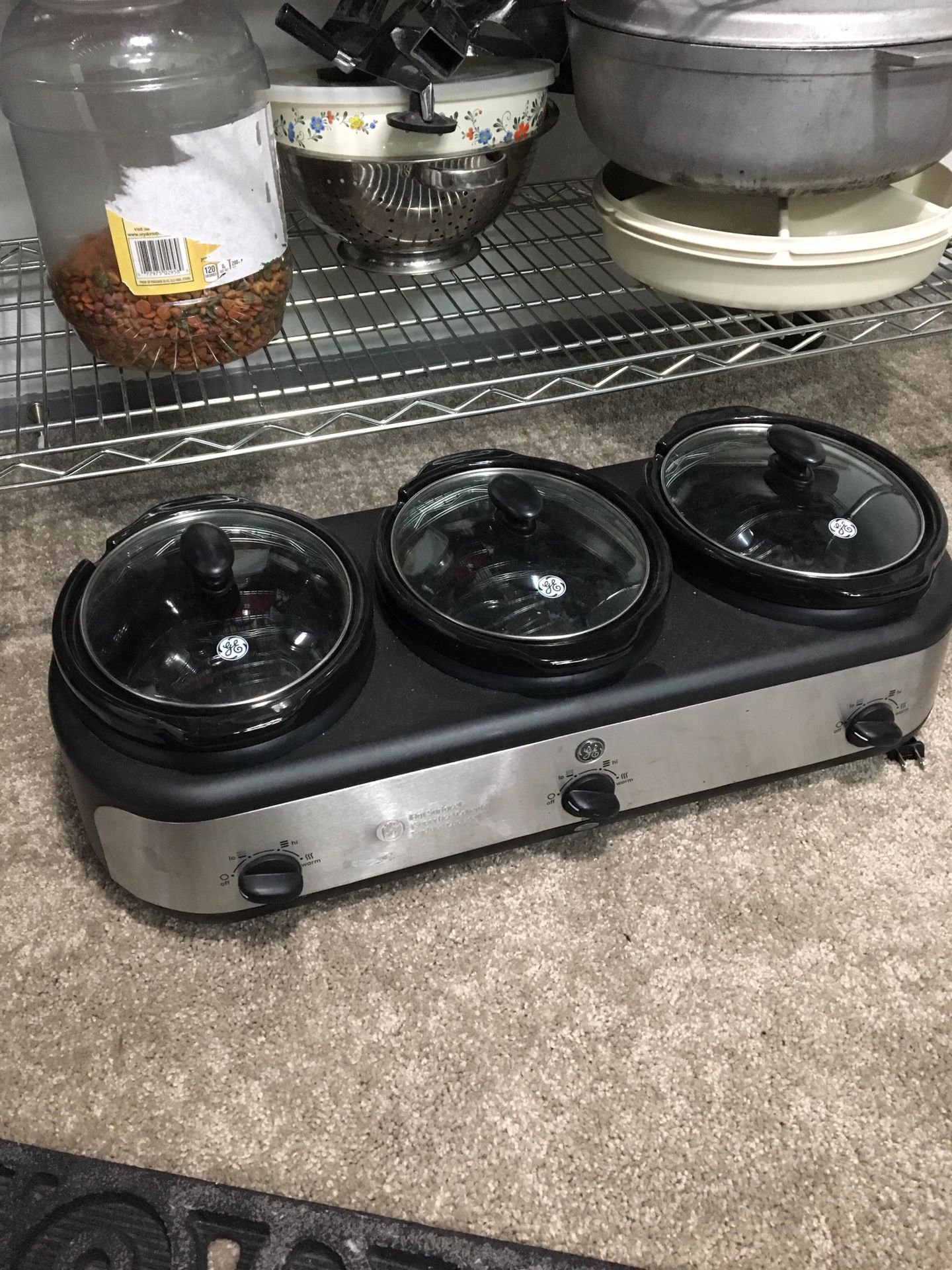 GE ,3 crock slow cooker buffet