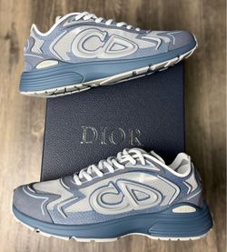 Dior shoes brand new sneakers with box and dust bag