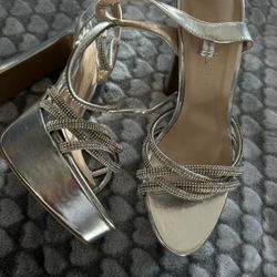 Women Heels Size 7 New 
