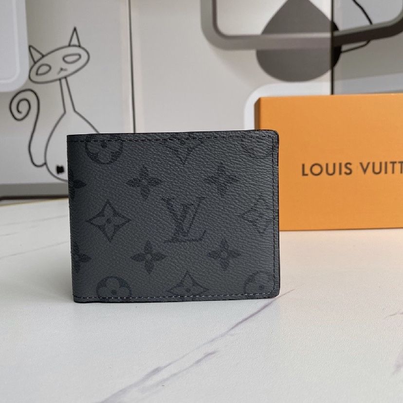 Mens Louis Vuitton Wallet for Sale in Vallejo, CA - OfferUp