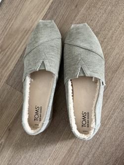 Tom’s Shoes