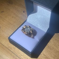 14k Gold Ring W/ Diamond Cluster