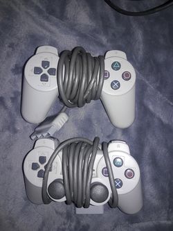 PlayStation 1 controllers Mint!