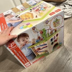 Hape Play Cube