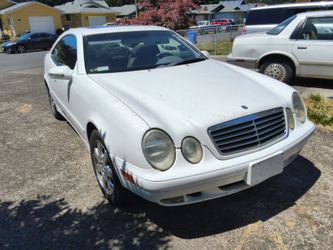 2000 Mercedes-Benz CLK-Class