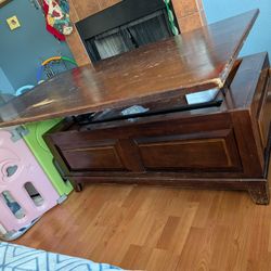 Lift Top Coffee Table. OBO. Must Be Able To Lift And Haul Away.