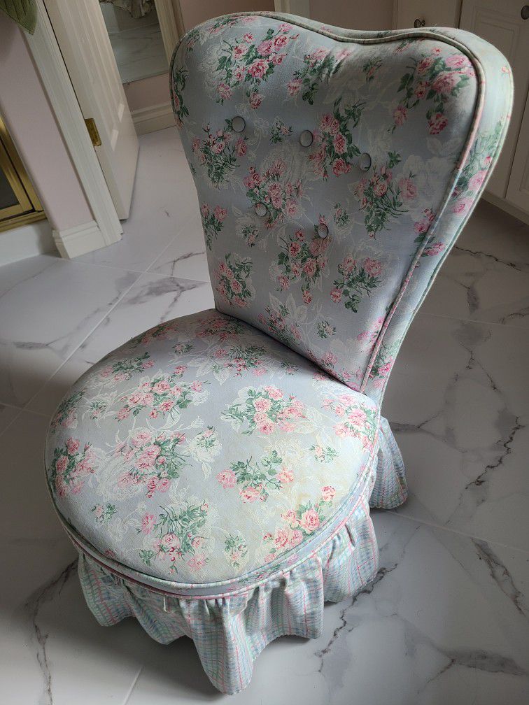 Antique Sweetheart  Boudoir Slipper Vanity Desk Chair
