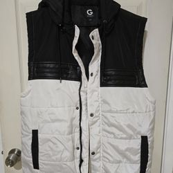 SALE!💥New Guess Mens hooded puffer vest size Xlarge ( reseda ca 91335)