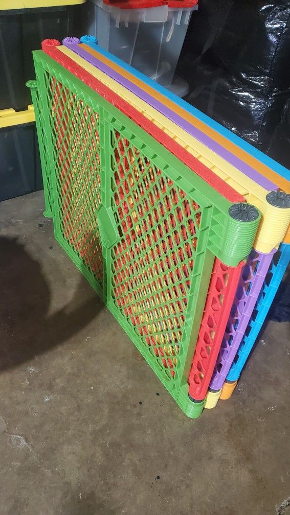 Play Pen For Pups Or Kids.