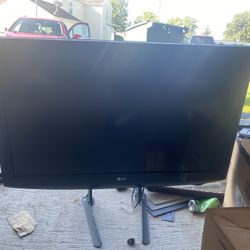 LG 37”