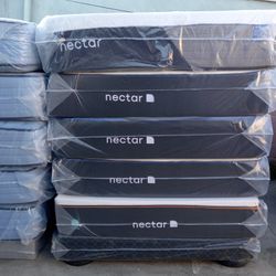 Nectar Mattress 

Nectar classic 13" medium firm Memory Foam  

Breathable cooling cover therapeutic gel-infused response layer
Active support stabili