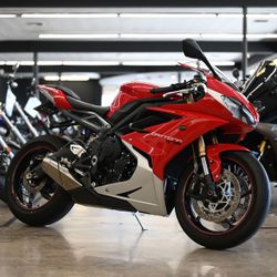 2016 TRIUMPH DAYTONA 675