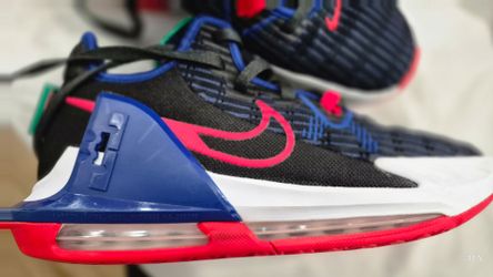 Nike basketball sneakers LeBron nike