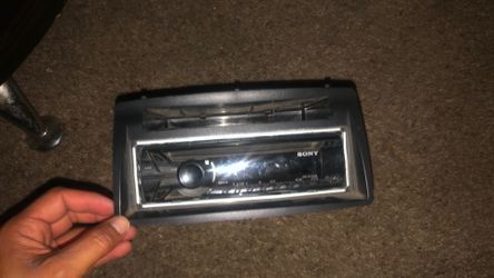 Sony CDX-GT270MP