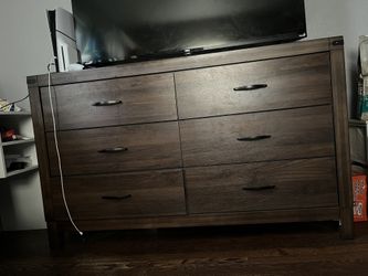 Dresser Desk Queen Bed Set Frame Little Dresser Drawers All Available Message Me Fro Prices