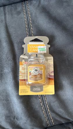 New Yankee Candle Vanilla Cupcake Car Jar Ultimate Hanging Air Freshener