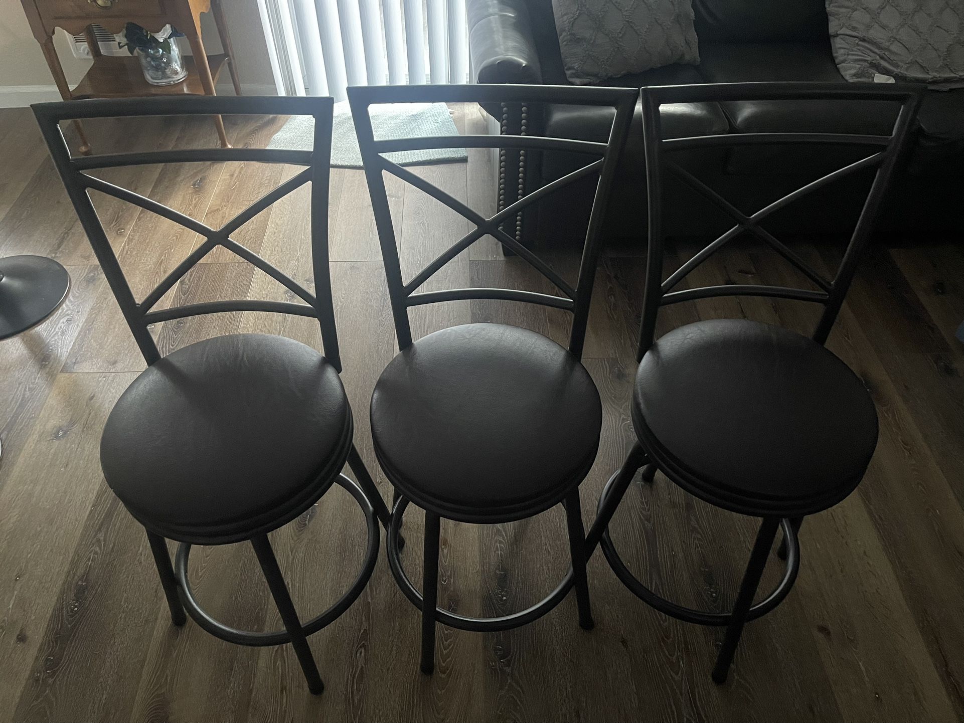 Decorative Swivel Chairs