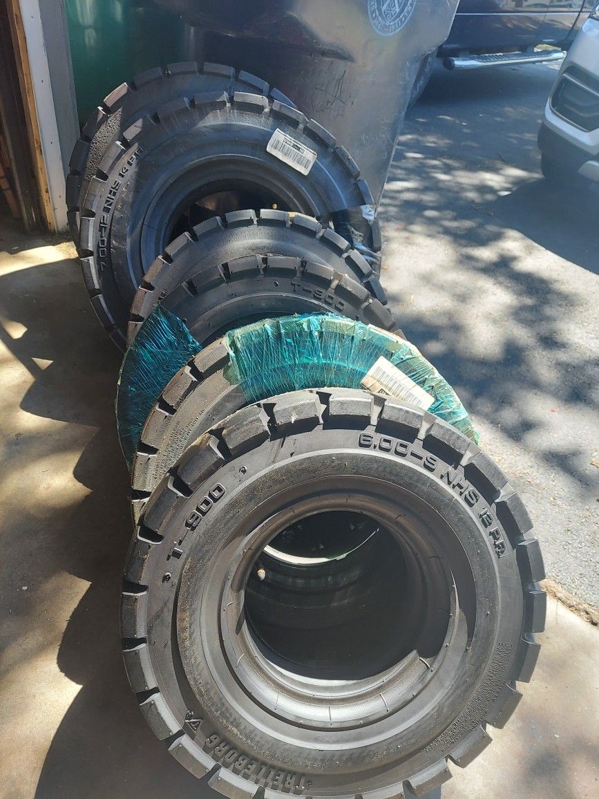 6 New Forklift Tires Pneumatic $1000 Obo