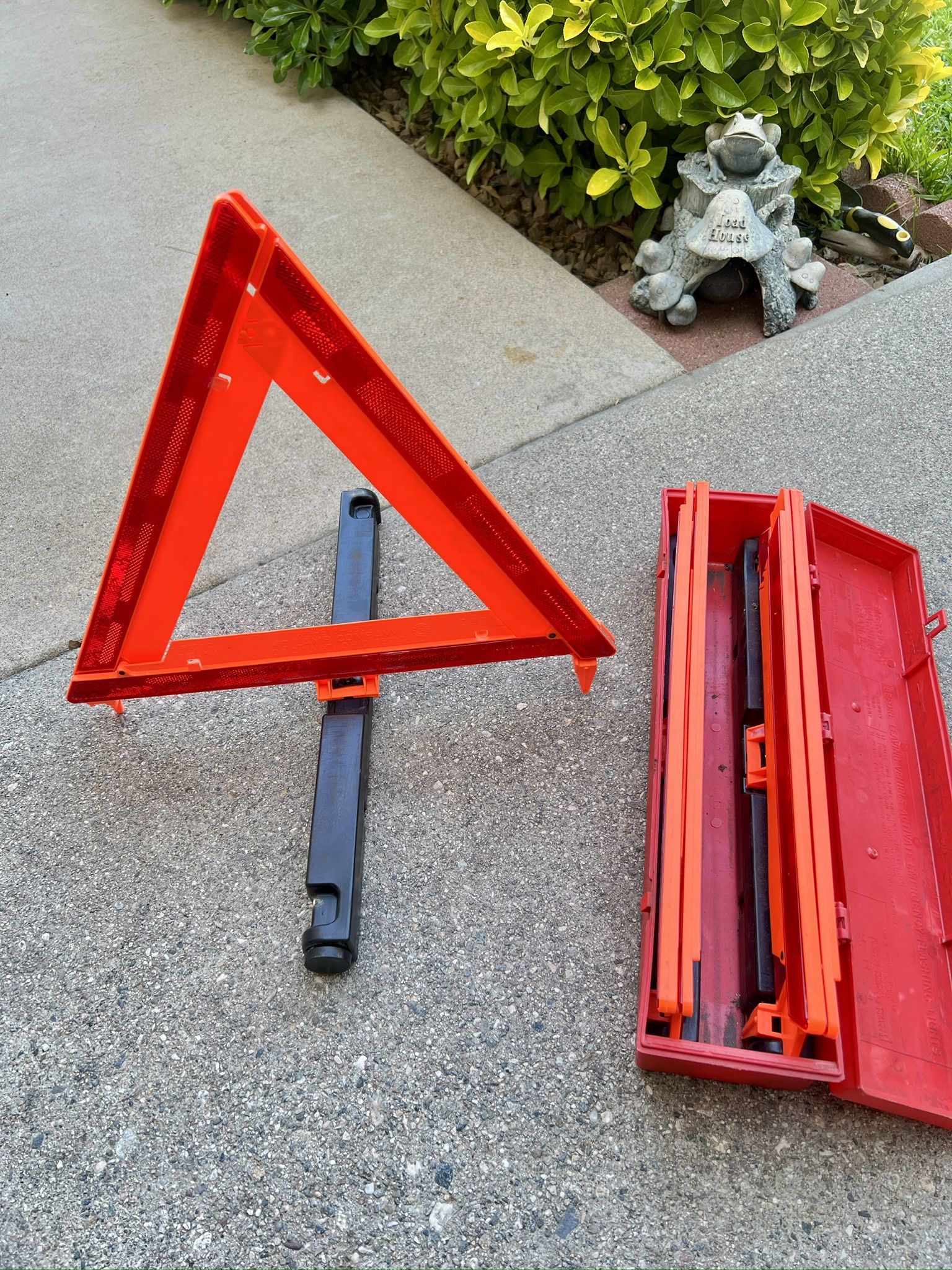 Emergency Triangle Warning Kit Set