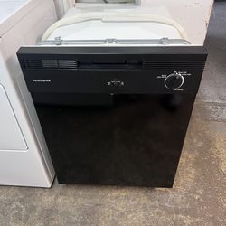 Black Dishwasher Used Working Good Condition 