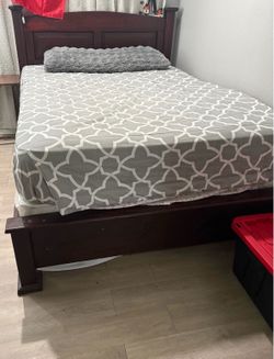 Queen Bed