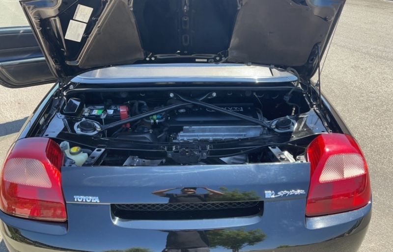 2002 Toyota MR2 Spyder
