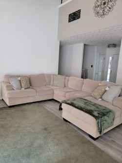 Sectional couch