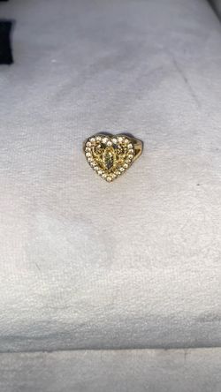 Rosa Guadalupe golden ring