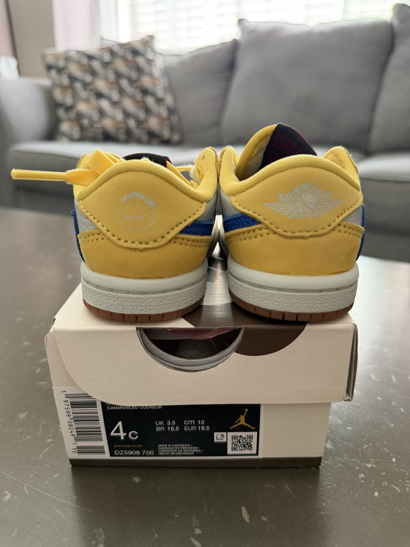 Air Jordan 1 Low Travis Scott Canary