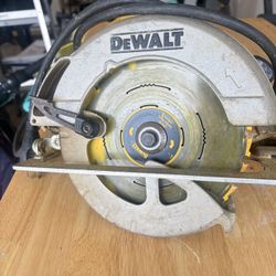 Dewalt Saw