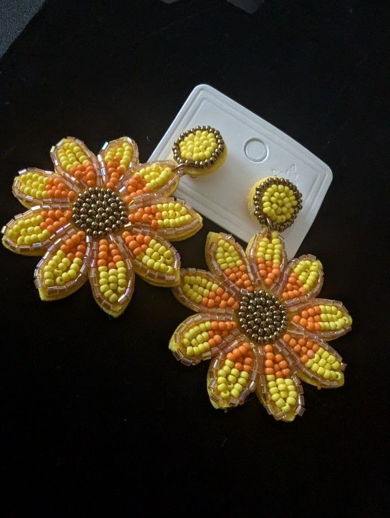 Beautiful Small Beads Sunflower Earrings