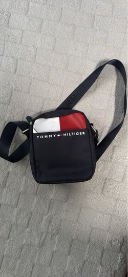 Tommy Hilfiger cross over bag