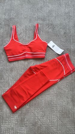Red Alo Yoga Set 🌟