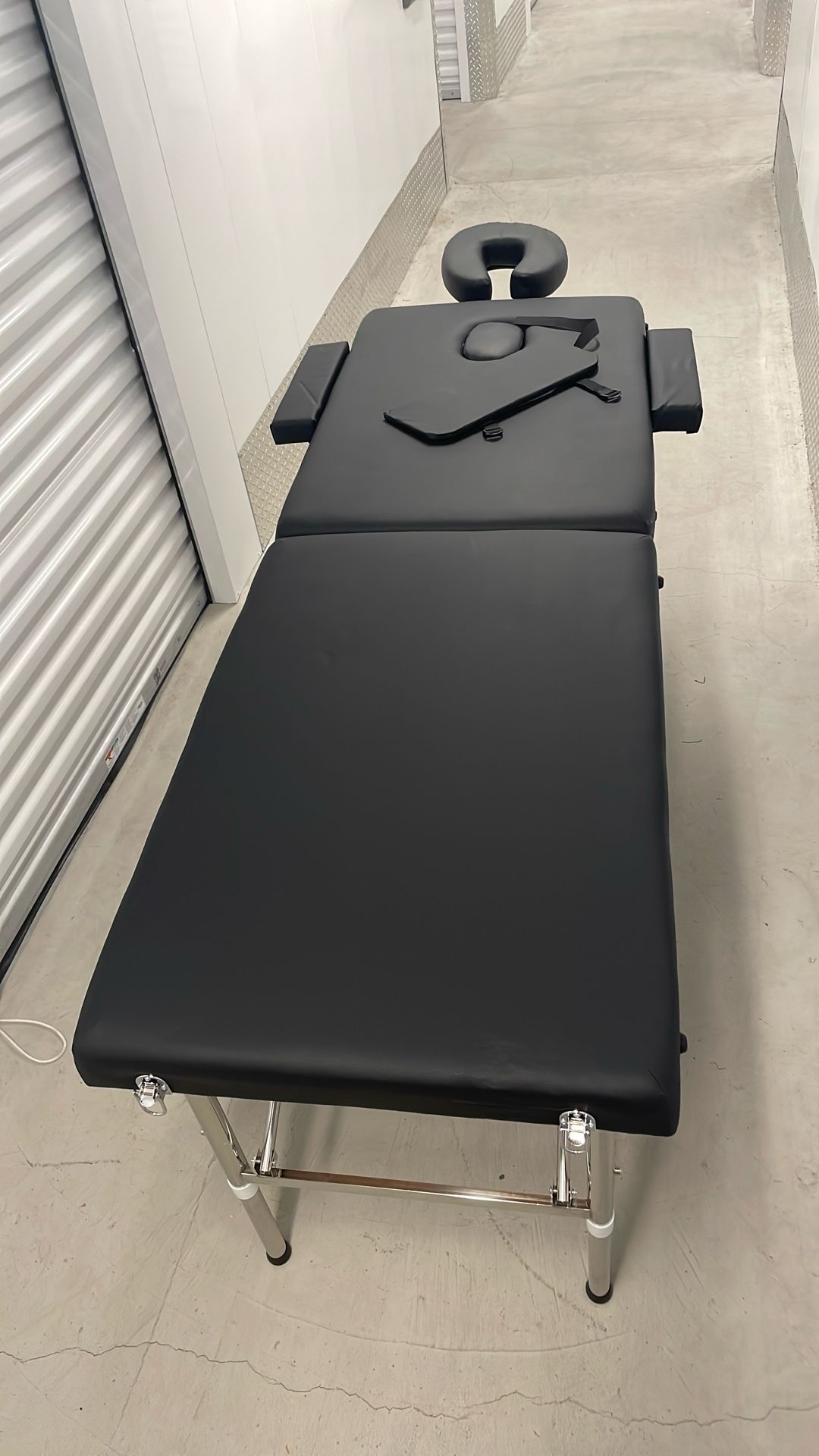 Massage Table.   Medium Sized