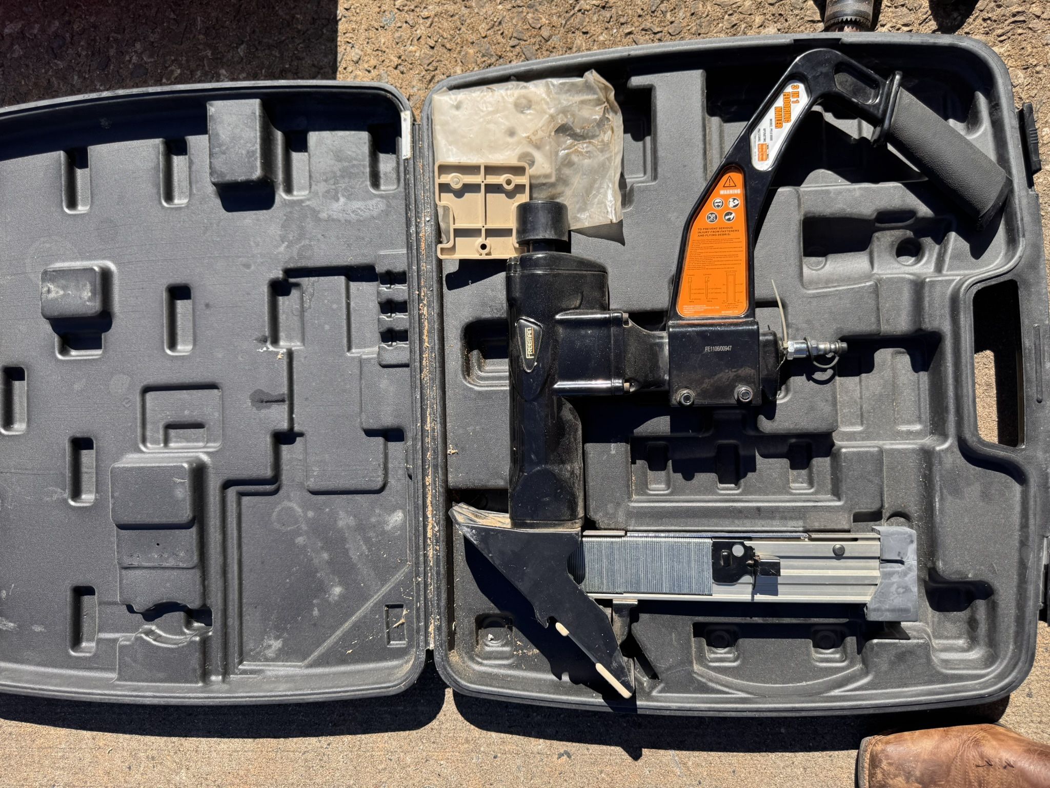 Freeman 3-in-1 Flooring Nailer (with Case)