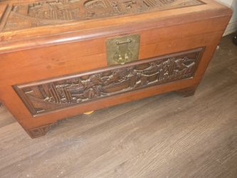 BEAUTIFUL HAND CARVED CHEST
