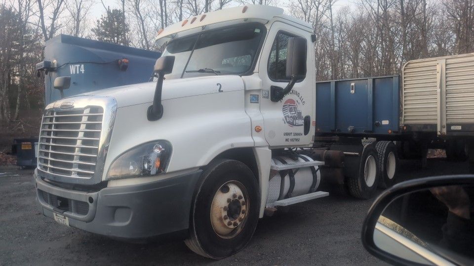 Freightliner And Mack