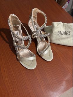 Badgley Mischka Dress Shoes…size 6