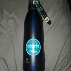 Manna Vogur Double Wall Insulated Stainless Steel 50oz Bottle