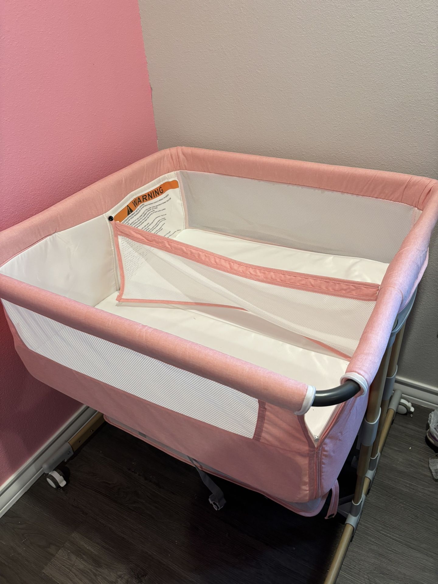 Twin bassinet