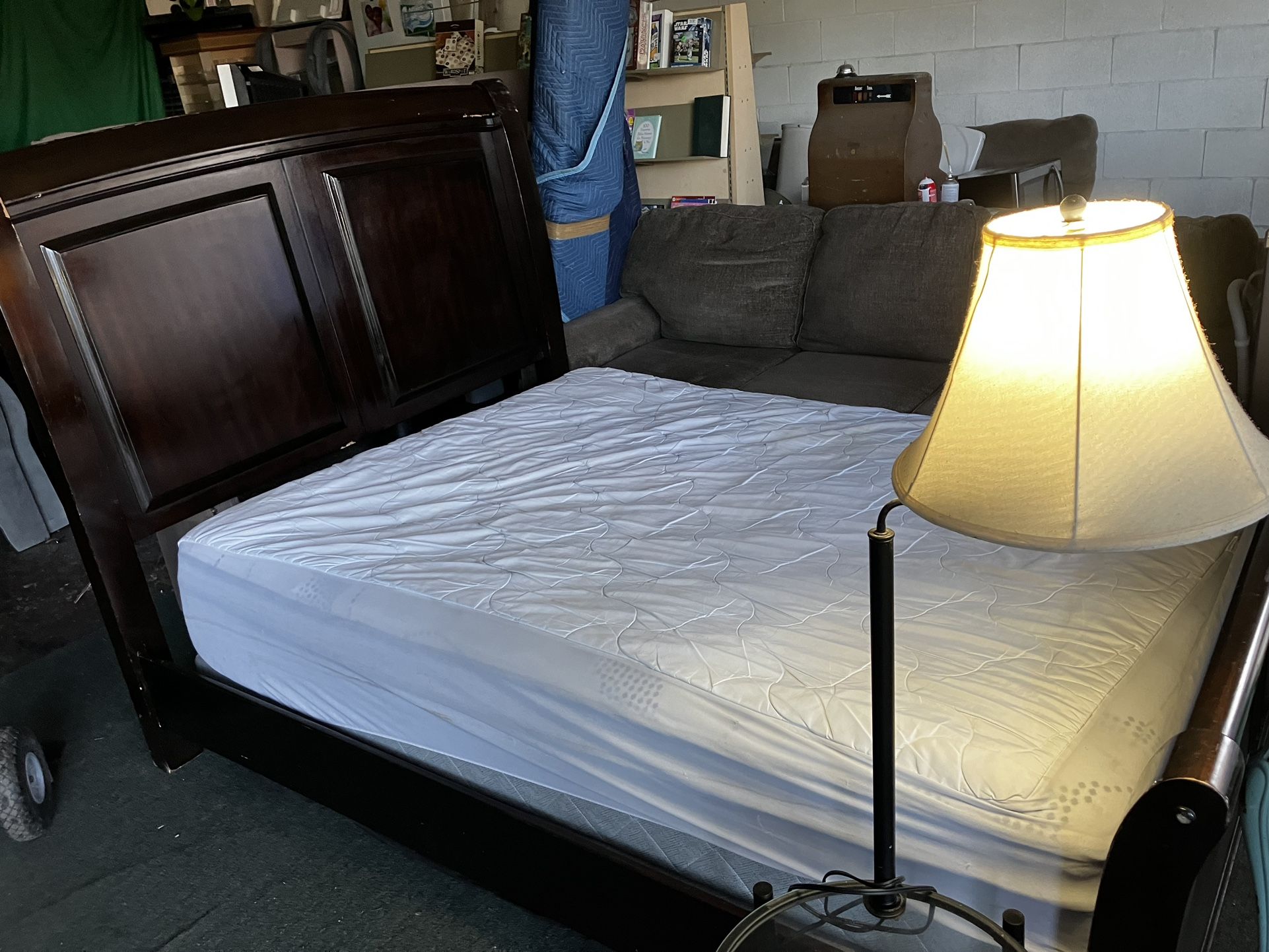 Queen Bed With Pillow Top Mattress And Dresser 