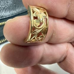 14k Hawaiian Earring (1 Only) 