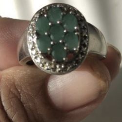 925 sterling silver Emerald Ring size 9