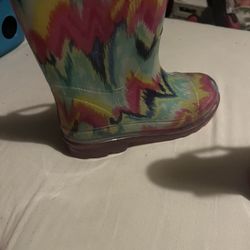 Girls Rain Boots.  W Lights Size 9/10