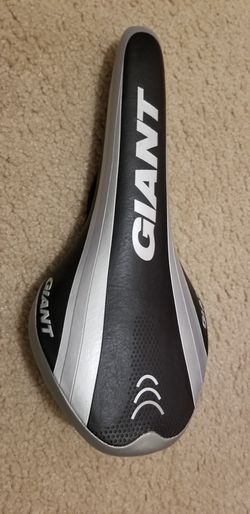 Giant bike seat new