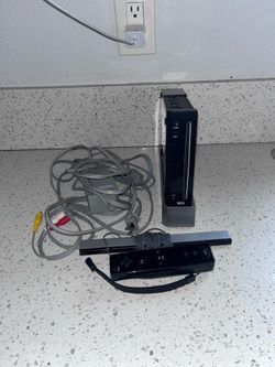 Nintendo Wii Console Bundle