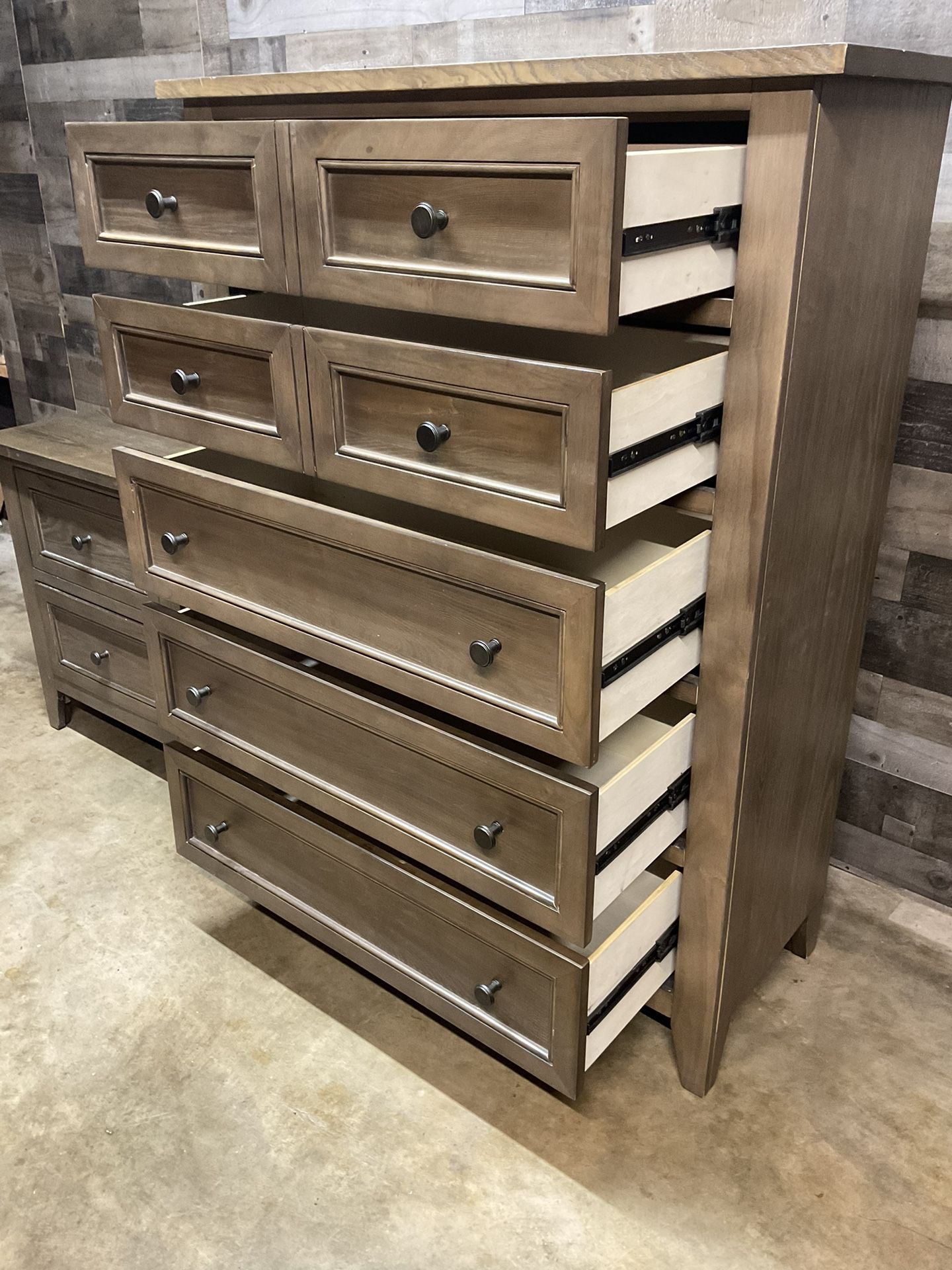Premier Modern Dresser & Nightstand Combo for Sale in San Antonio, TX