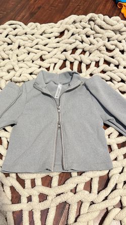 zip up shirt