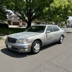 2000 Lexus LS