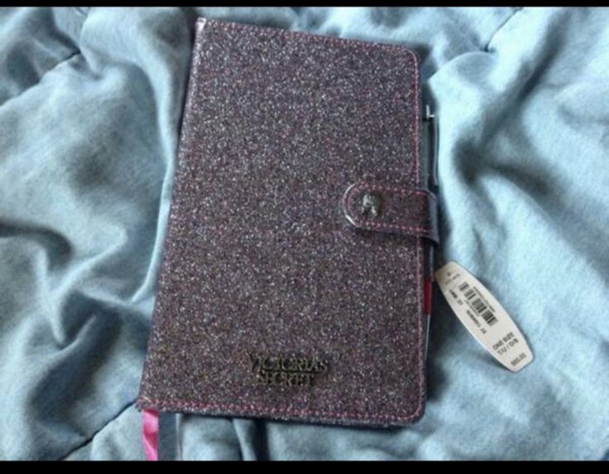 Victoria Secret journal and pen set